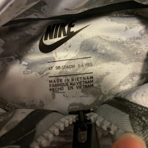 Nike zip up athletic jacket - Picture 3 of 5